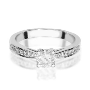 טבעת יהלומים קלאסית משובצת יהלומים 0.63 קראט LUIZA