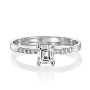 טבעת אירסין קלאסית יהלום אמרלד VERITY