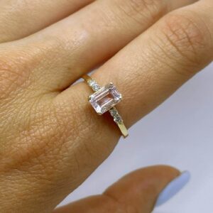 טבעת אירוסין מורגנייט ויהלומים אופנתית ואלגנטית ADR-00658-12