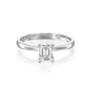 טבעת אירוסין יהלום אמרלד קלאסית EIREEN