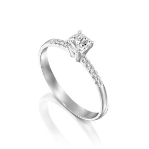 טבעת אירוסין קלאסית יהלום קושיין ADR-00299-3