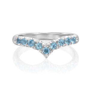 טבעת וי משובצת אבני בלו טופז