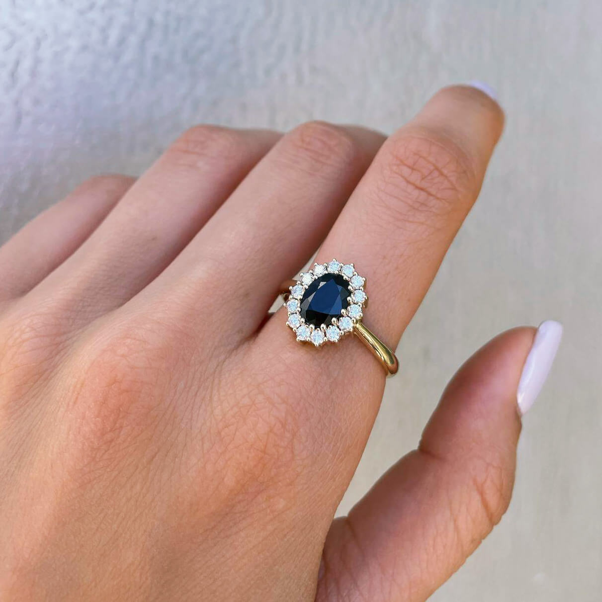 טבעת סטייל DIANA עם ספיר שחור ADR-00668-13 (1)