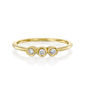 טבעת שלושה יהלומים בכוסות LIGHT